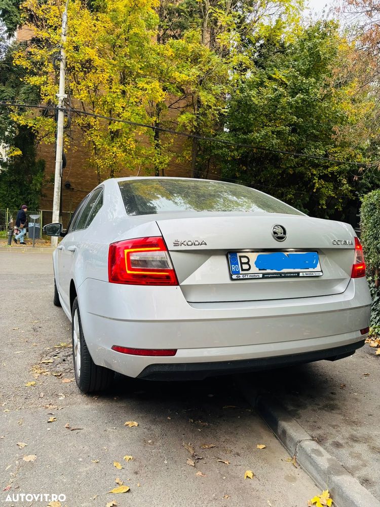 Skoda Octavia 1.6 TDI Style - 6