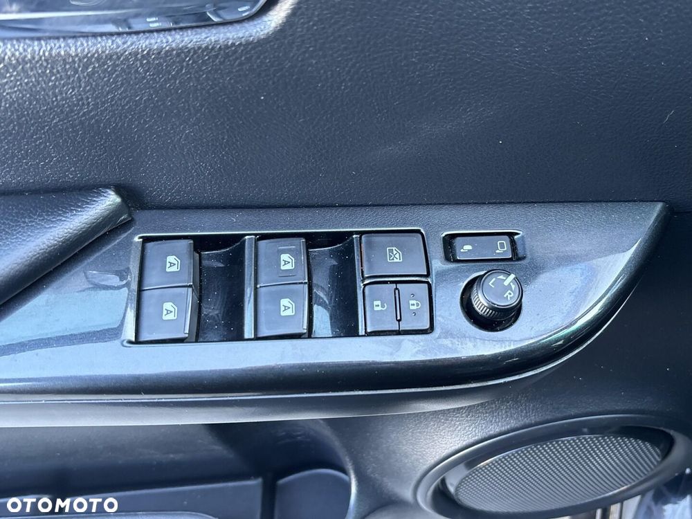 Toyota Hilux 2.4 D-4D Double Cab SR5 4x4 - 27