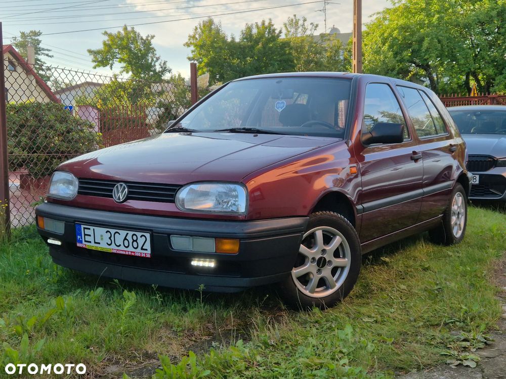 Volkswagen Golf 1.6 CL - 1