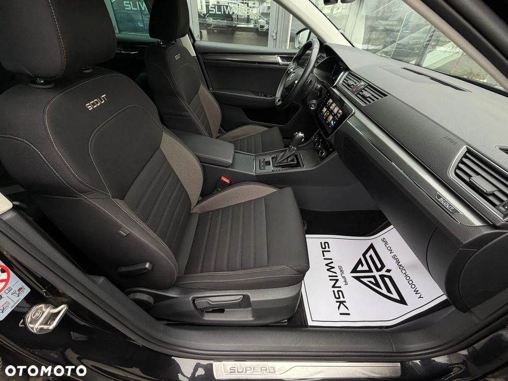 Skoda Superb 2.0 TDI 4x4 DSG Scout - 20
