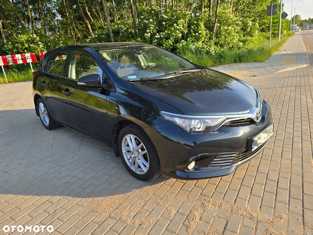 Toyota Auris 1.6 Premium - 16