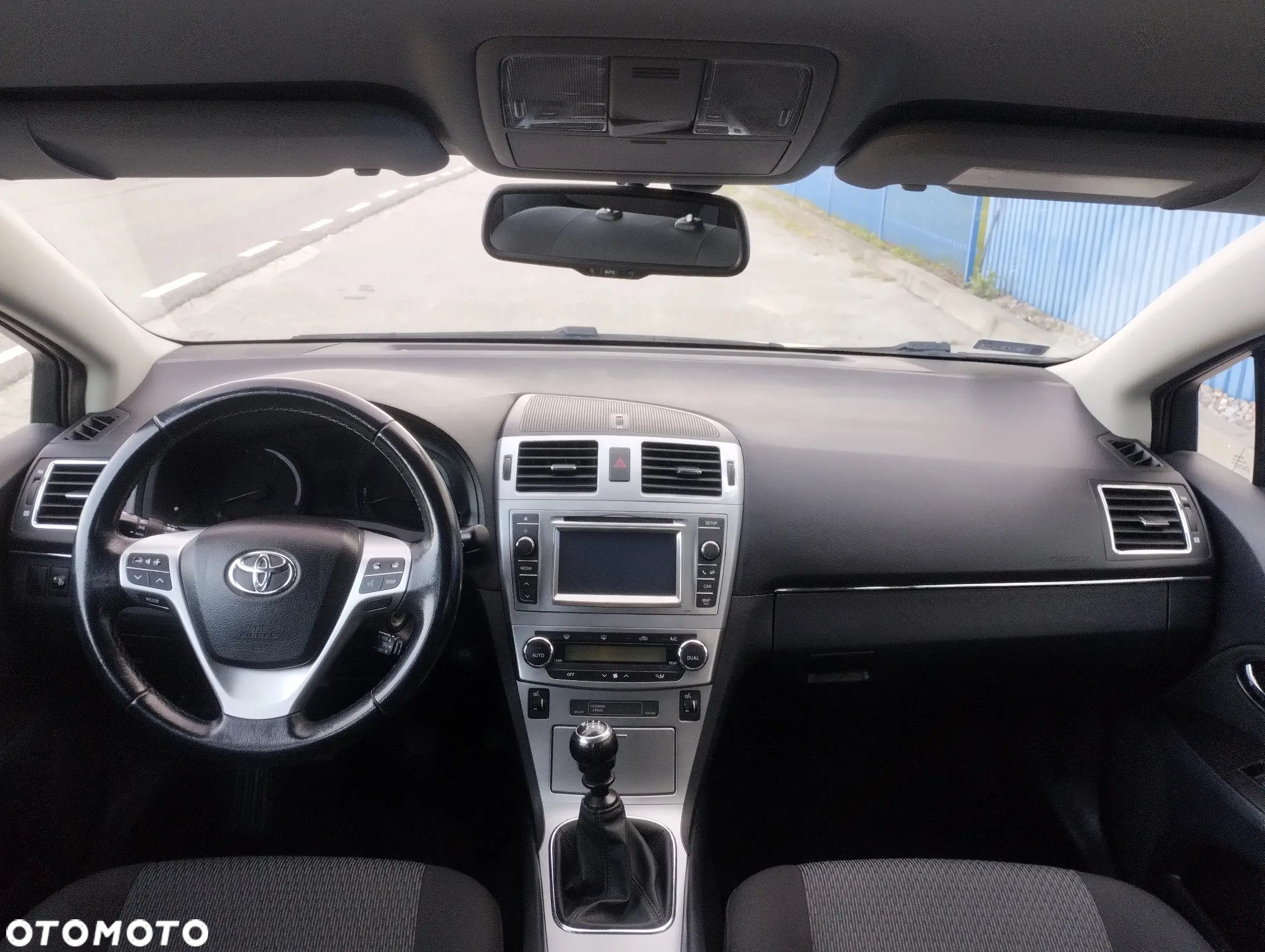 Toyota Avensis 1.8 Premium - 5