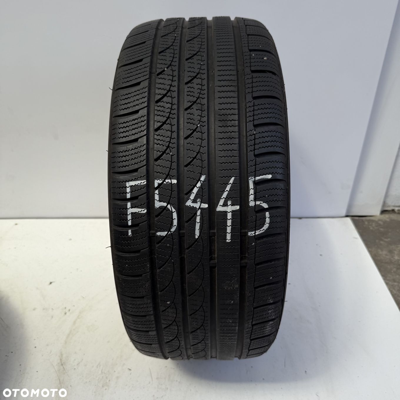 Opona 235/45/17 Imperial Ice-Plus S210 (F5445) - 1