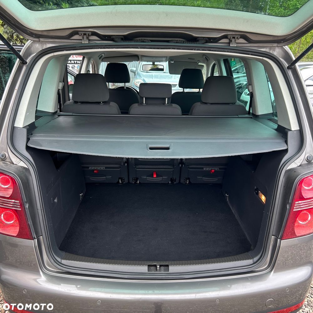 Volkswagen Touran 2.0 TDI DPF Highline - 30