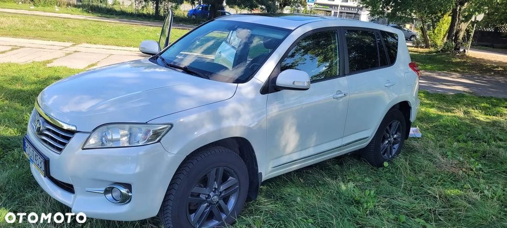 Toyota RAV4 2.2 D-4D 2010 - 13