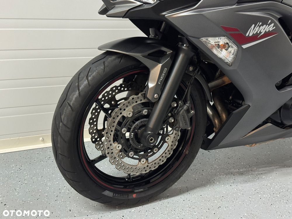 Kawasaki Ninja - 26
