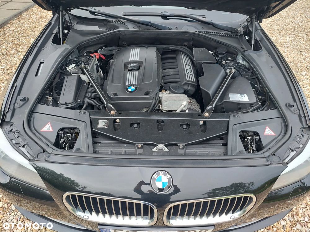 BMW Seria 5 528i Sport-Aut - 29