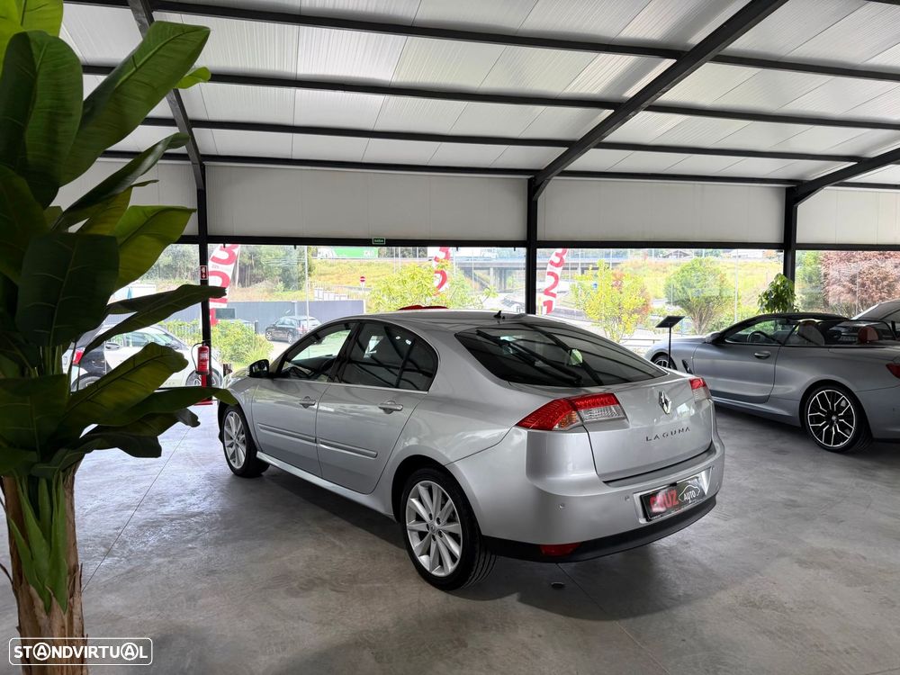 Renault Laguna 2.0 dCi Dynamique S - 22
