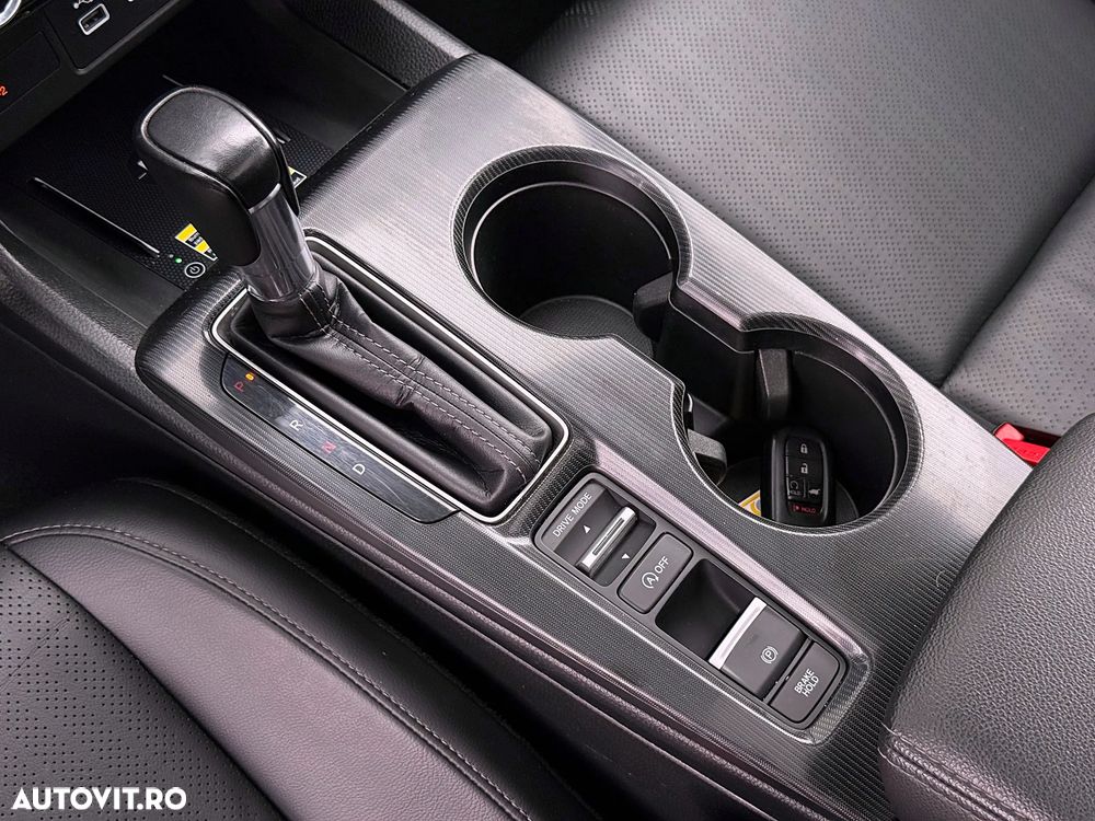 Honda Civic 1.5 i-VTEC Turbo CVT Sport - 22