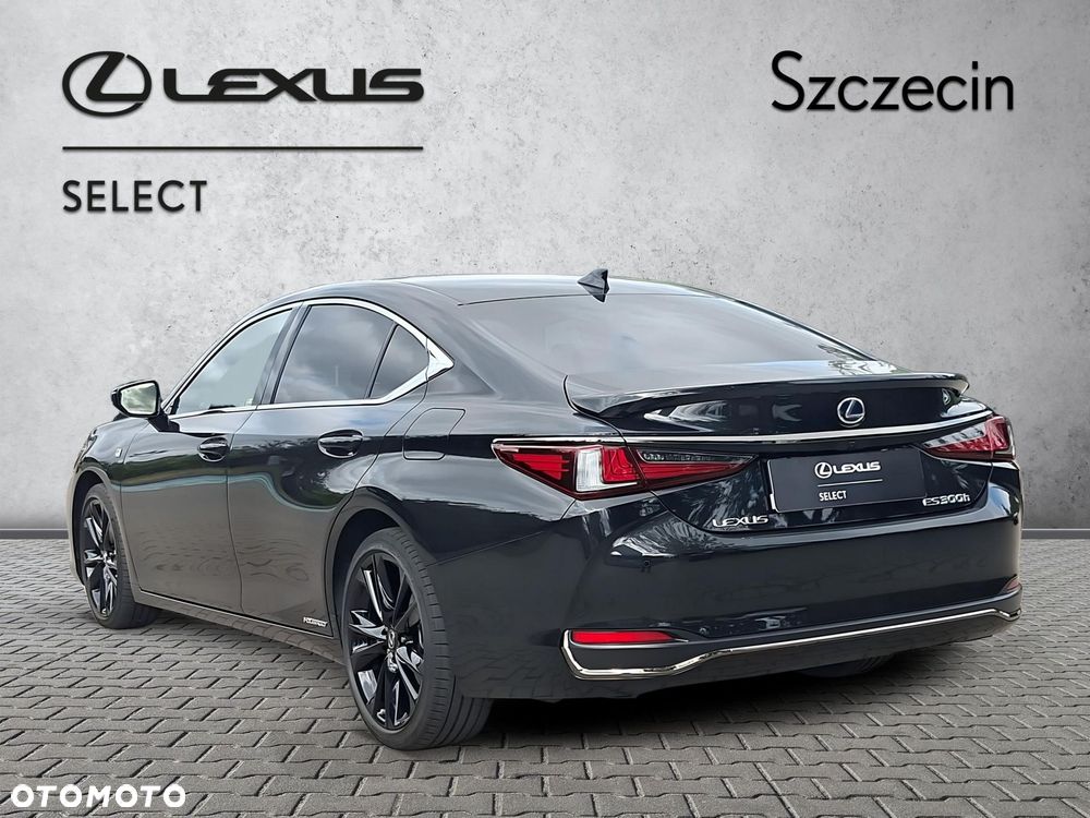 Lexus ES 300h F Sport Edition - 3