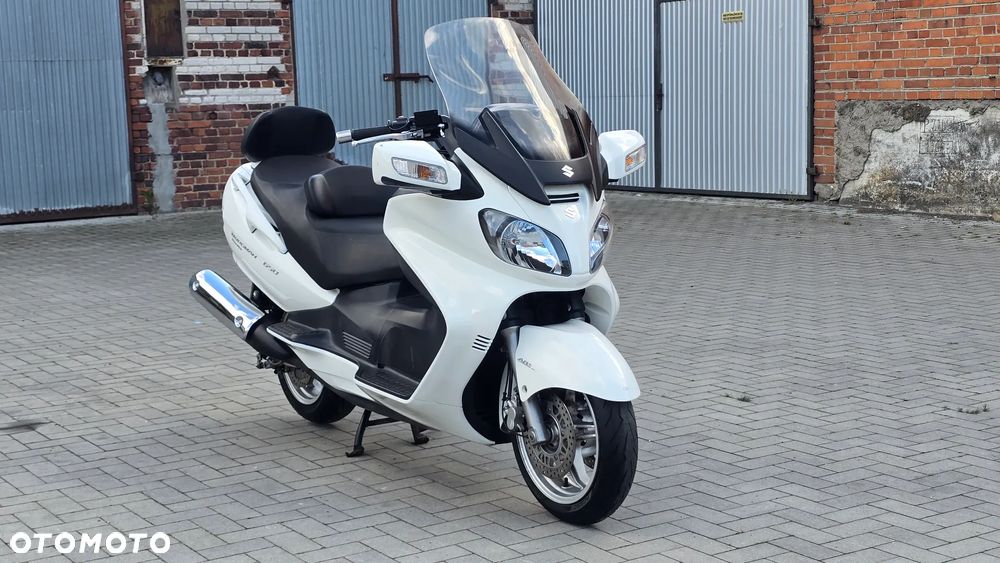 Suzuki Burgman - 6