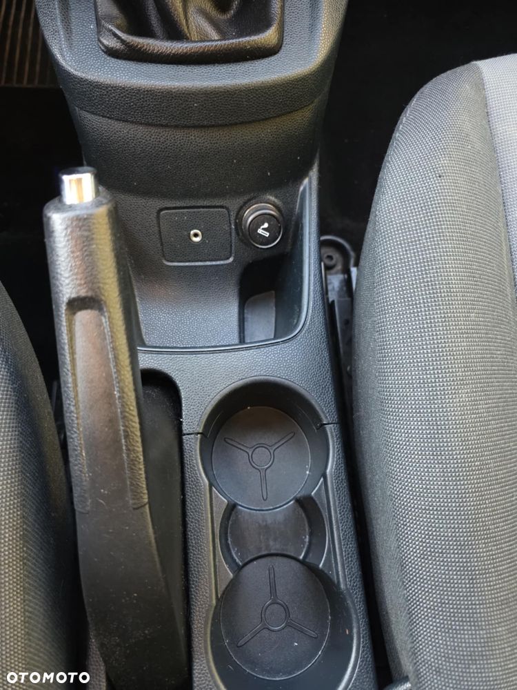 Ford Fiesta 1.25 Celebration - 12