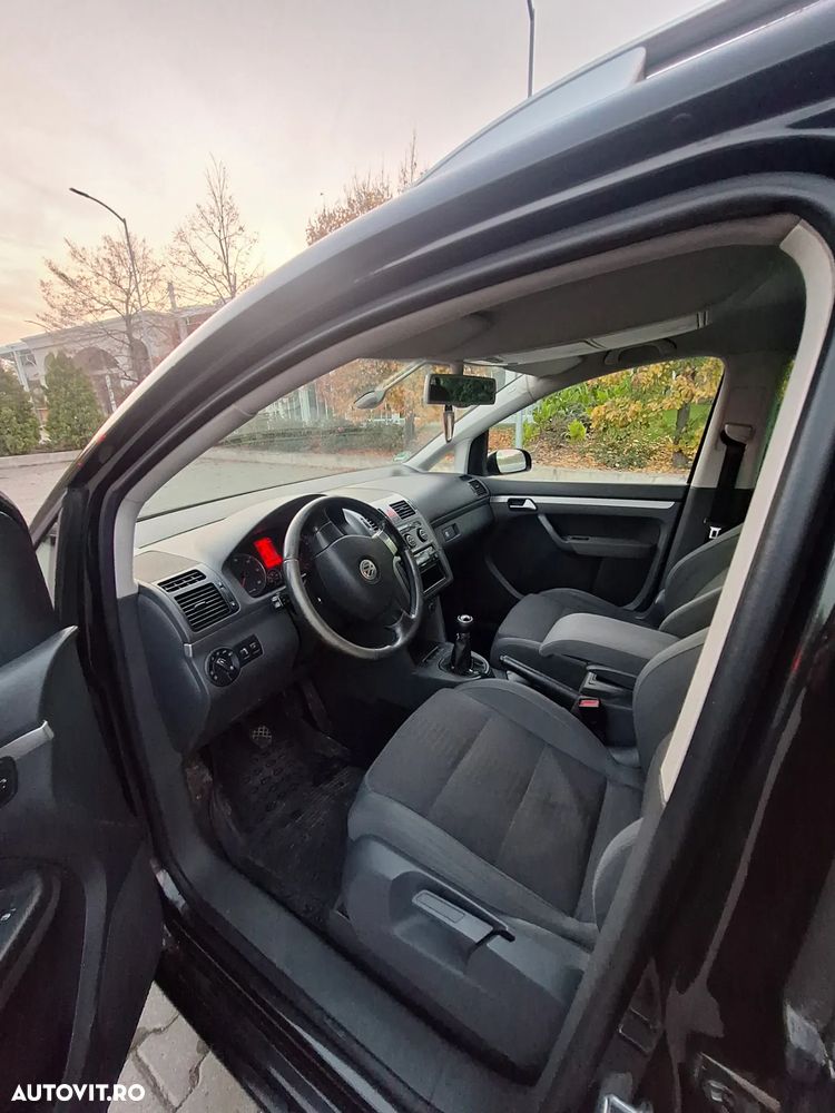Volkswagen Touran - 7