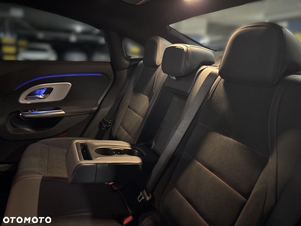 Mercedes-Benz CLA 200 mHEV 8G-DCT - 8