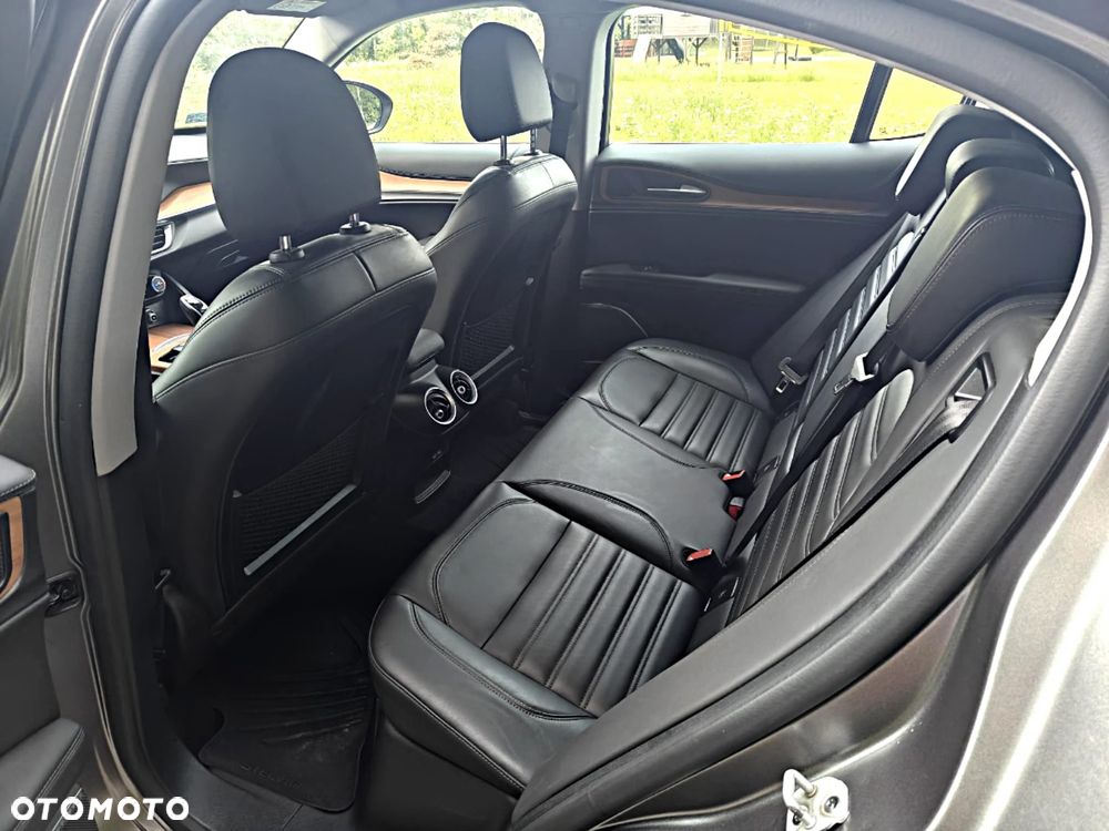 Alfa Romeo Stelvio 2.0 Turbo TI Q4 - 8