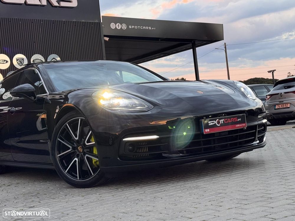 Porsche Panamera Sport Turismo 4 E-Hybrid - 3