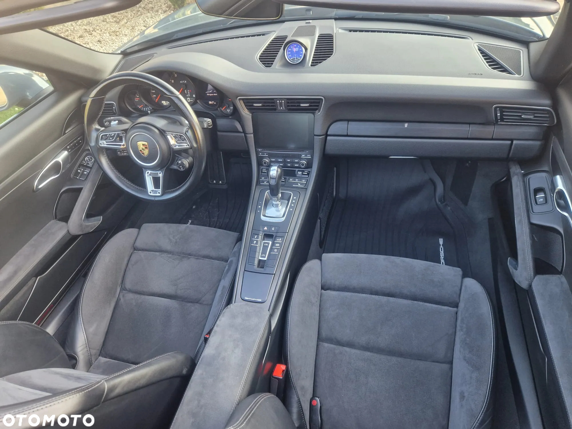 Porsche 911 Targa 4 GTS PDK - 25