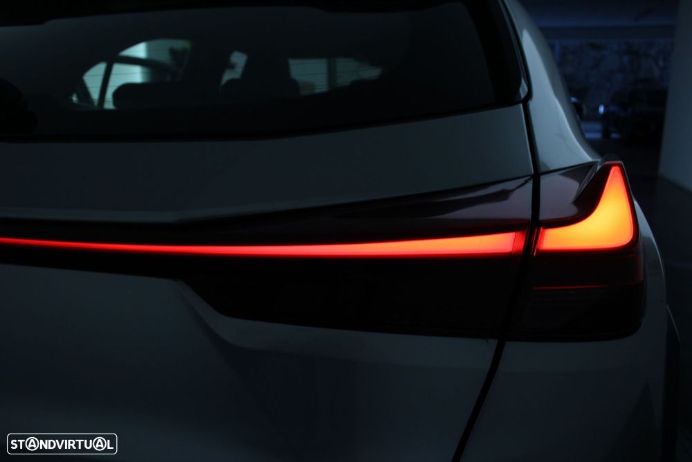 Lexus UX 250h Premium - 33