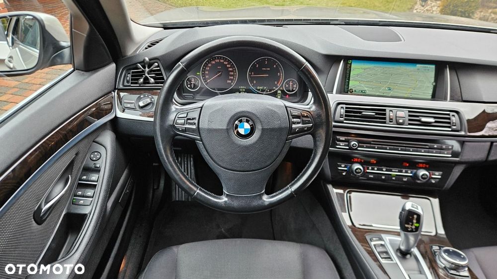 BMW Seria 5 520d - 16