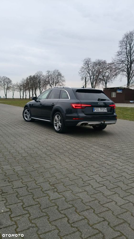 Audi A4 Allroad - 38