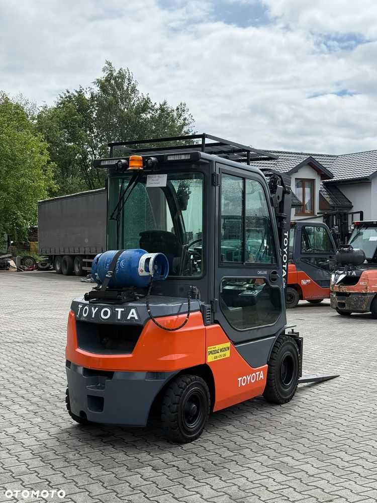 Toyota - 3