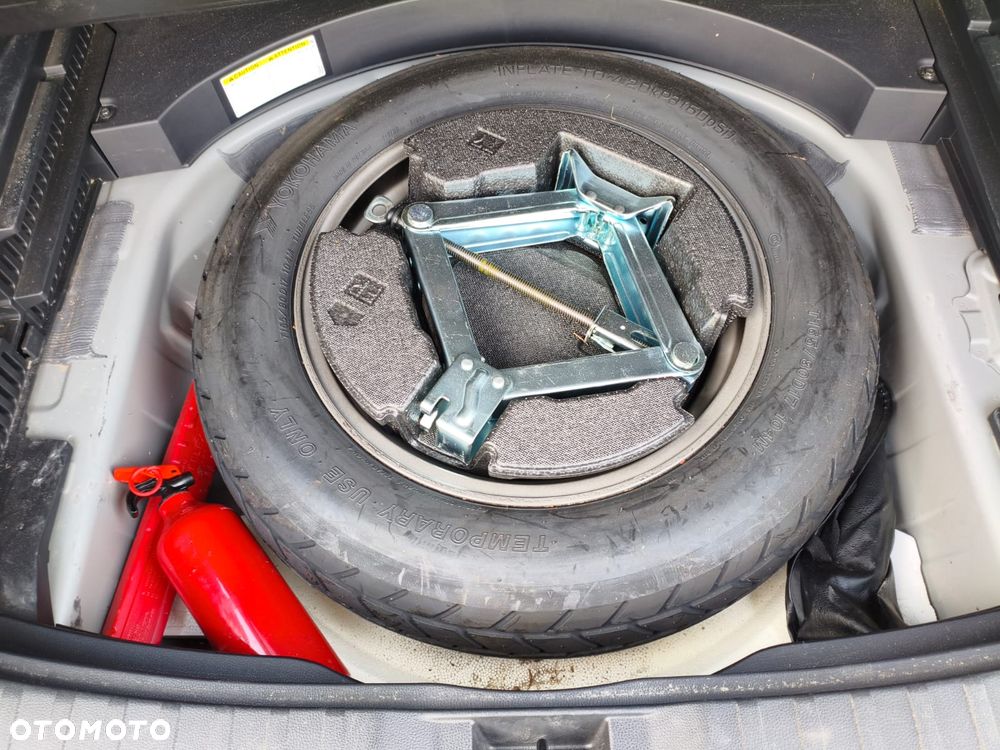Toyota RAV4 - 16