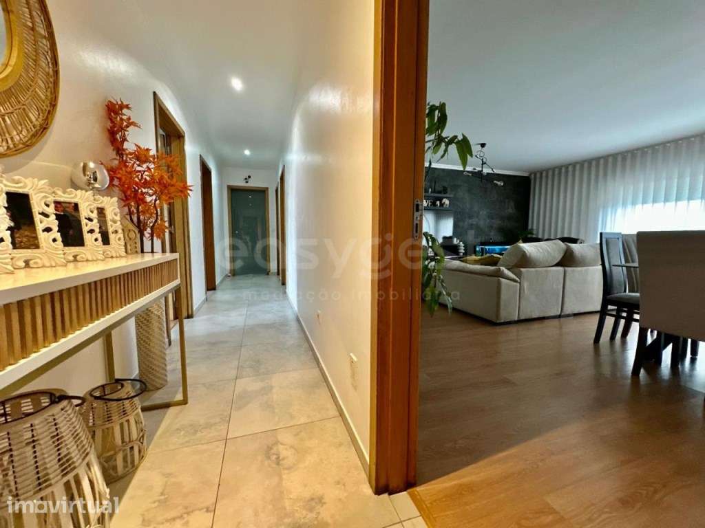Apartamento T3 no Centro de Condeixa-a-Velha, com 2 garagens - Grande imagem: 5/19