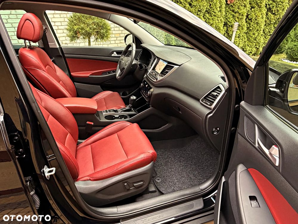 Hyundai Tucson 2.0 CRDI 4WD Automatik Premium - 24