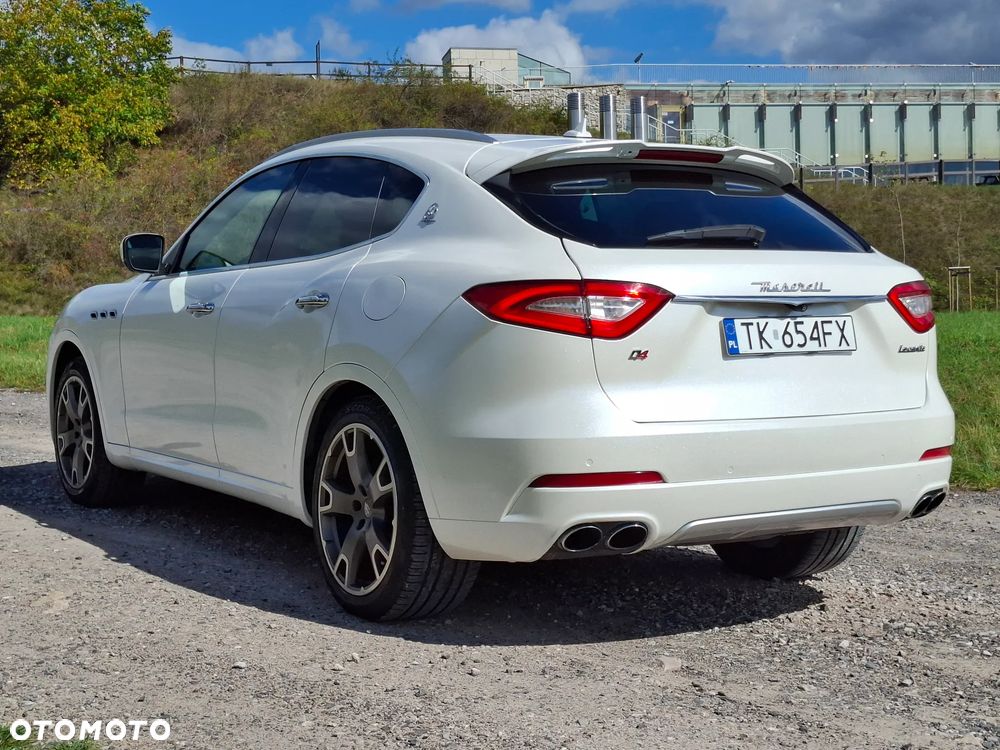 Maserati Levante Q4 - 12