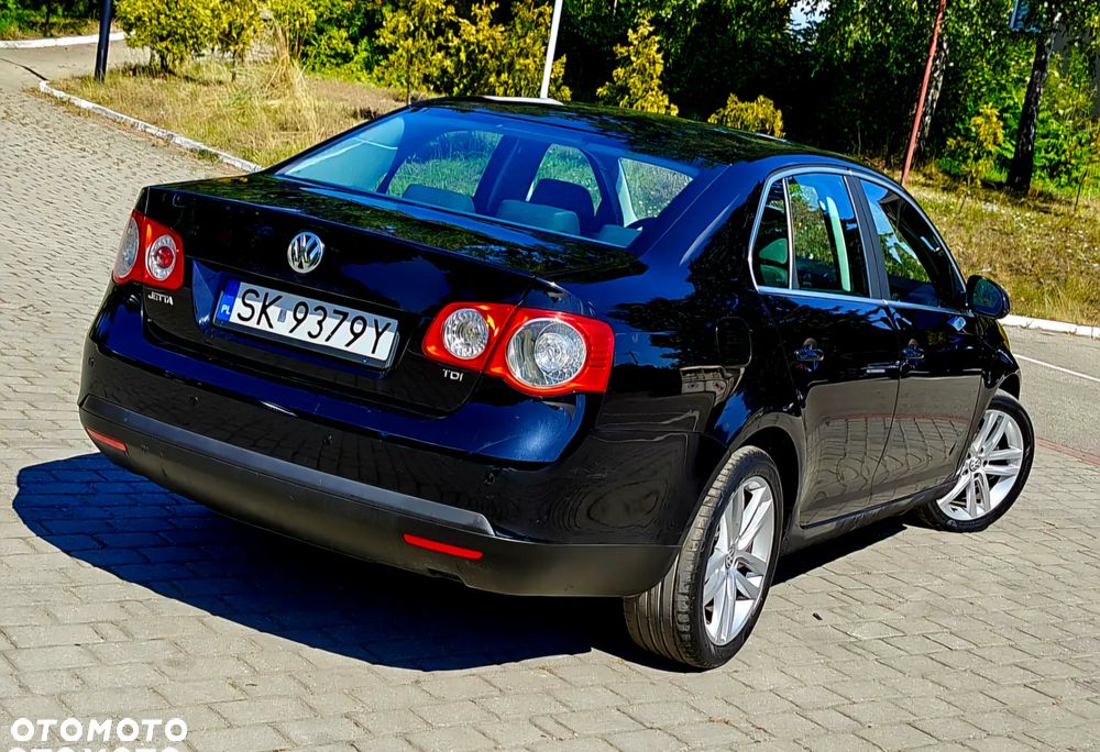 Volkswagen Jetta 1.9 TDI Comfortline - 15