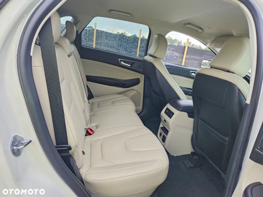 Ford Edge - 10