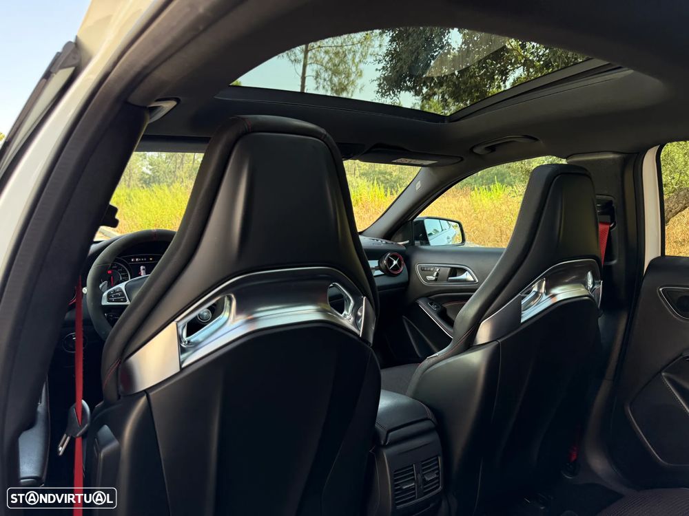 Mercedes-Benz GLA 45 AMG 4-Matic - 28