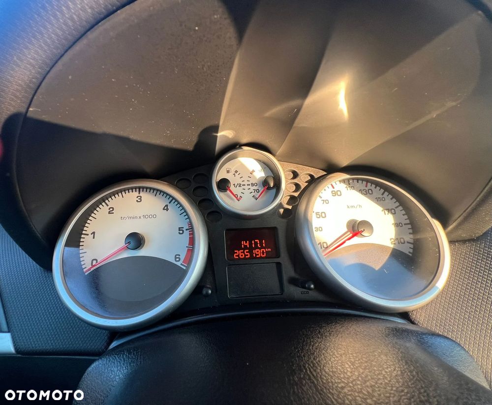 Peugeot 207 1.6 HDi 16V Sporty - 22
