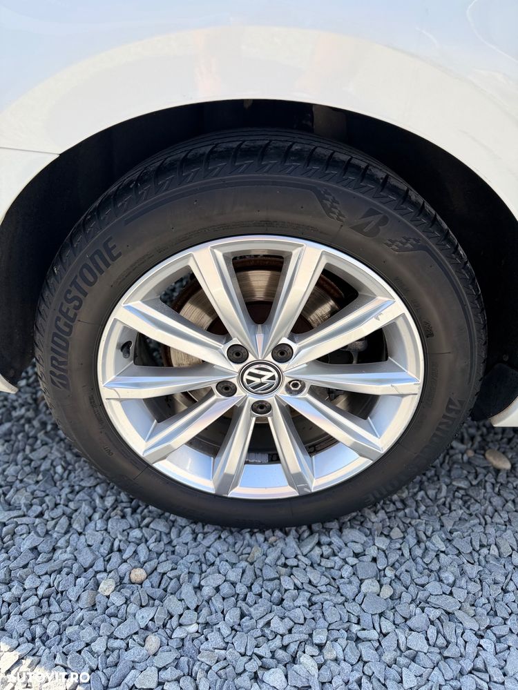 Volkswagen Passat - 8