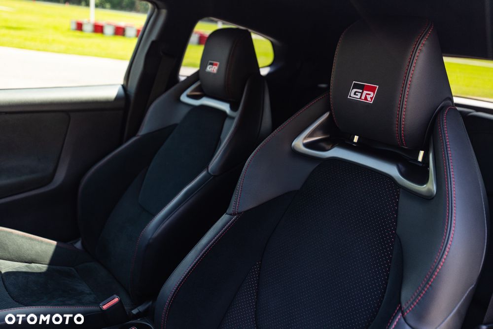 Toyota Yaris GR 1.6 Dynamic - 4