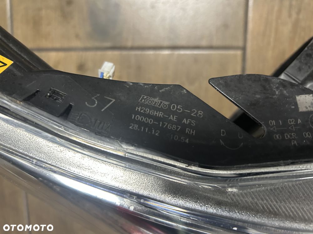 TOYOTA AVENSIS T27 LIFT 12-15 2012-2015 XENON PRAWA KOITO 05-28 ORG - 3