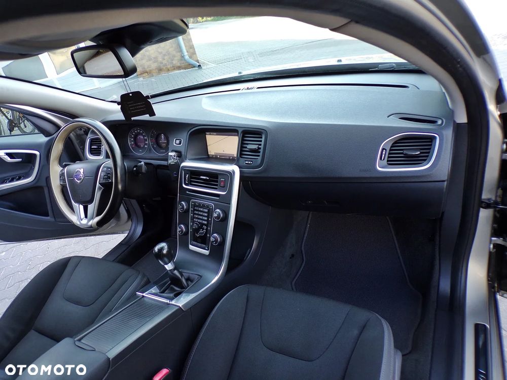 Volvo S60 D4 Summum - 16