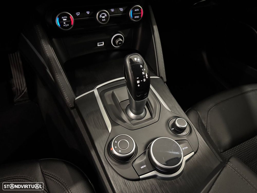 Alfa Romeo Stelvio 2.2 D Super AT8 - 45