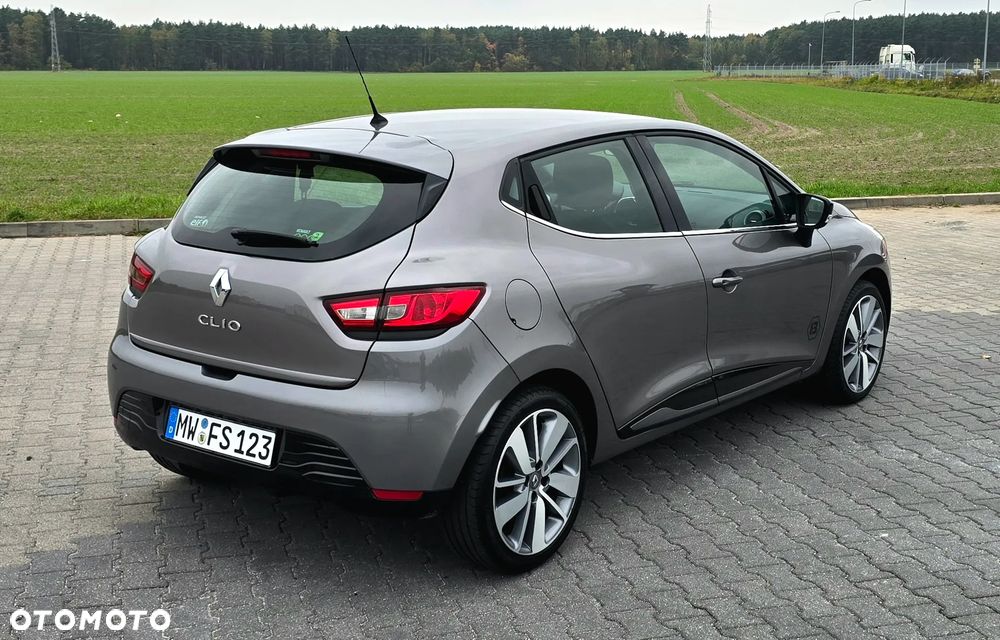 Renault Clio - 6