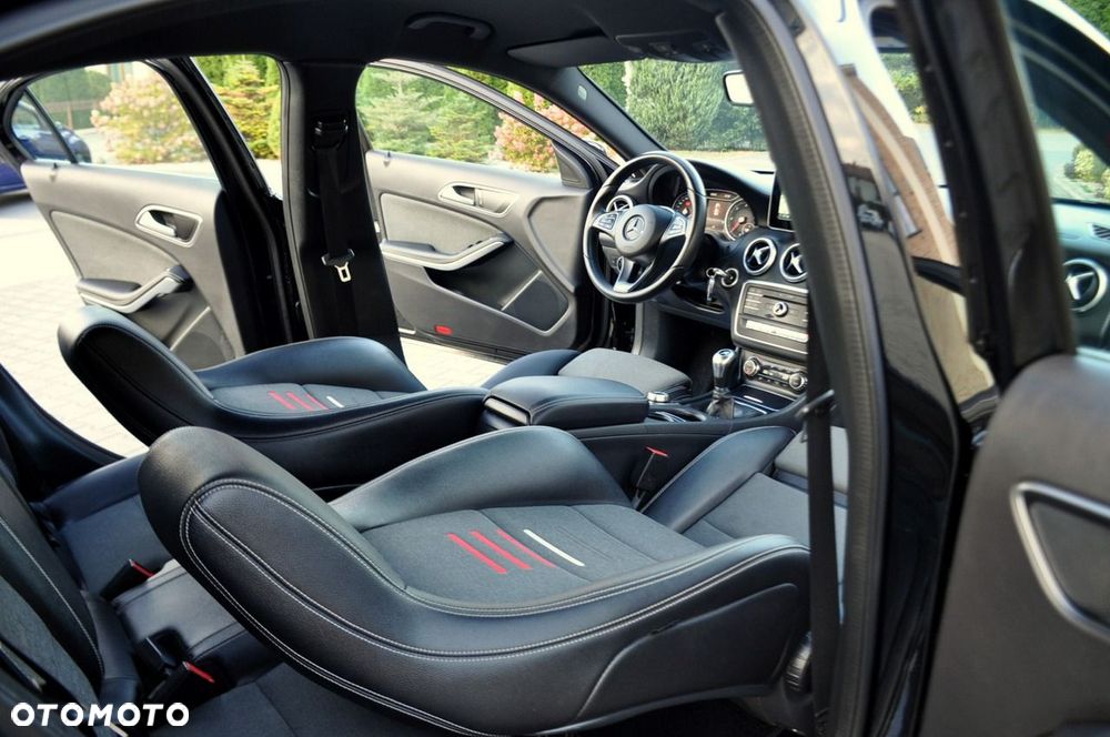 Mercedes-Benz Klasa A 180 CDI AMG Line - 24