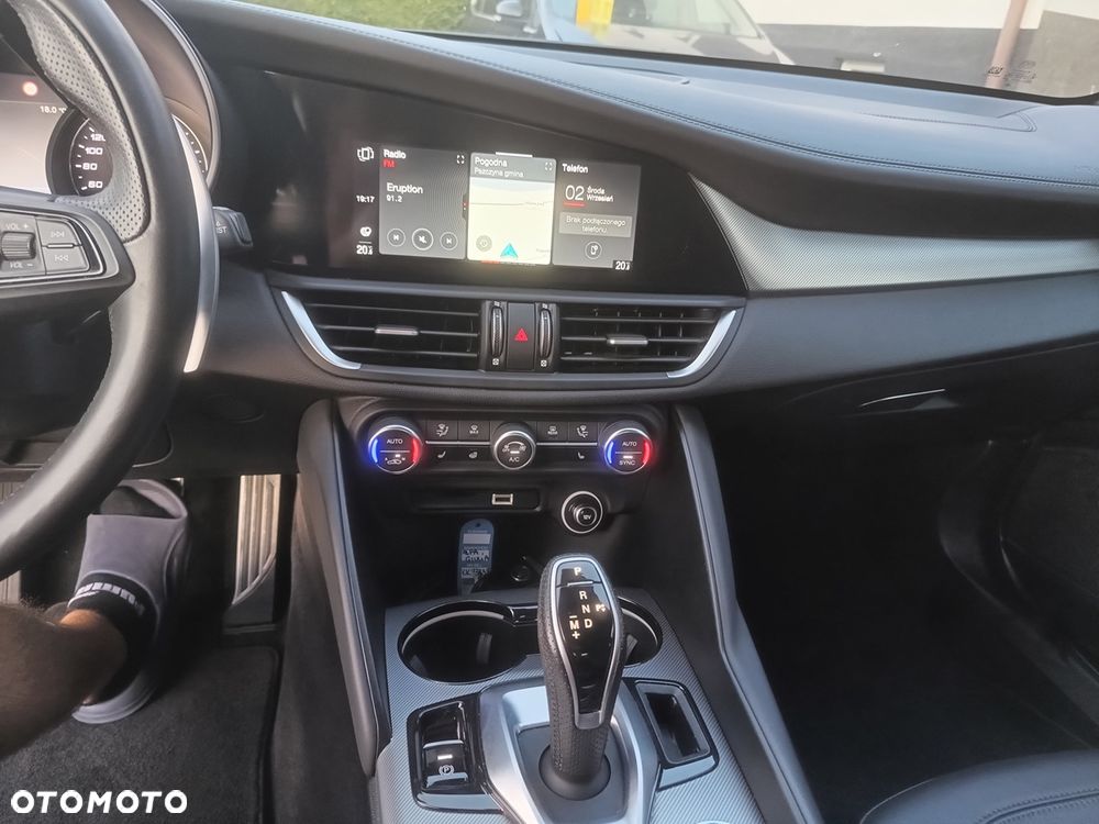 Alfa Romeo Giulia 2.0 Turbo Veloce Q4 - 13