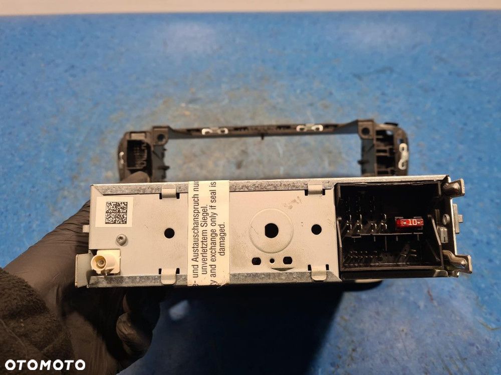 SKODA CITYGO RADIO 1ST035156 LH5X CHYA - 9