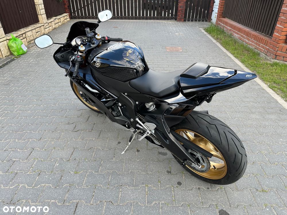 Yamaha R6 - 9