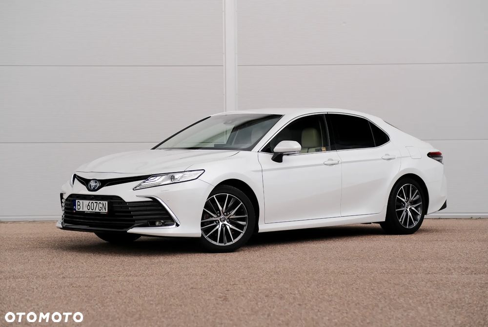 Toyota Camry 2.5 Hybrid Executive CVT - 3