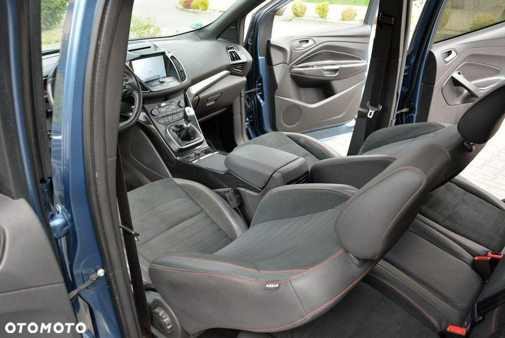 Ford Kuga 2.0 TDCi 4x4 ST-Line - 22