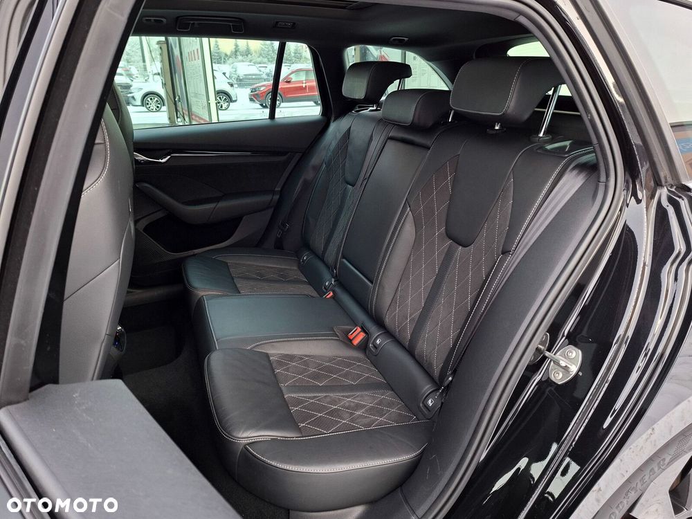 Skoda Octavia 2.0 TDI RS DSG - 13