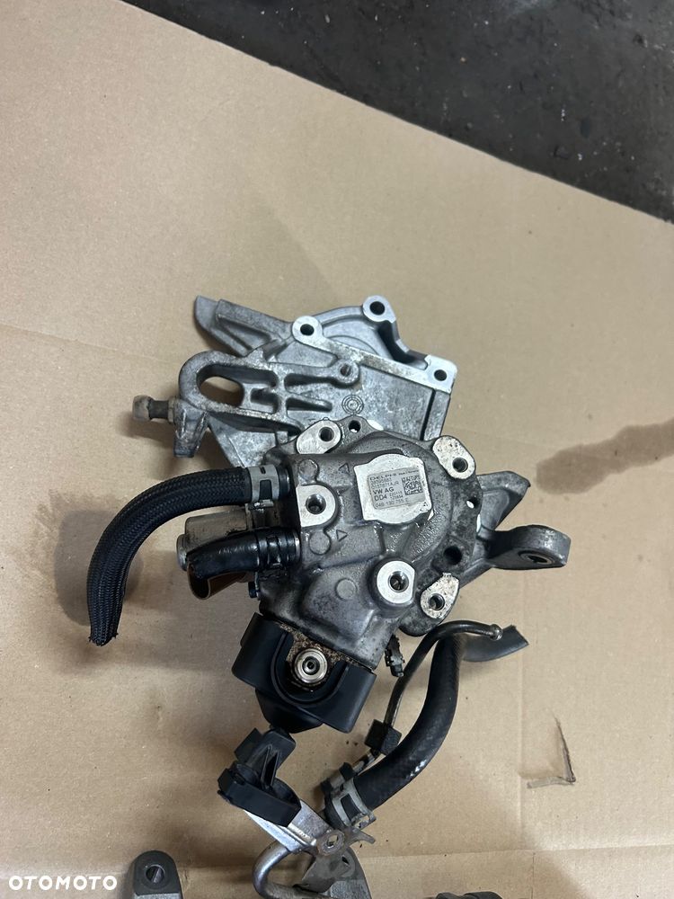 Pompa wtryskowa 1.4 tdi CUS 04B130755E 04B130093 listwa wtryskowa czujnik - 4