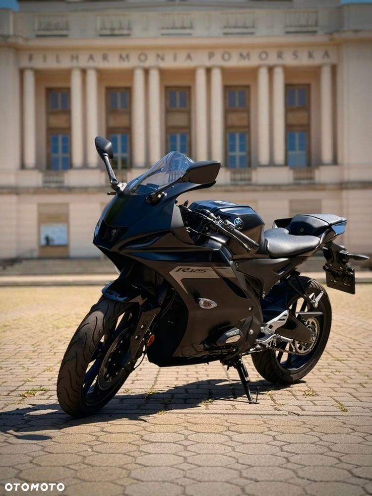 Yamaha YZF - 4