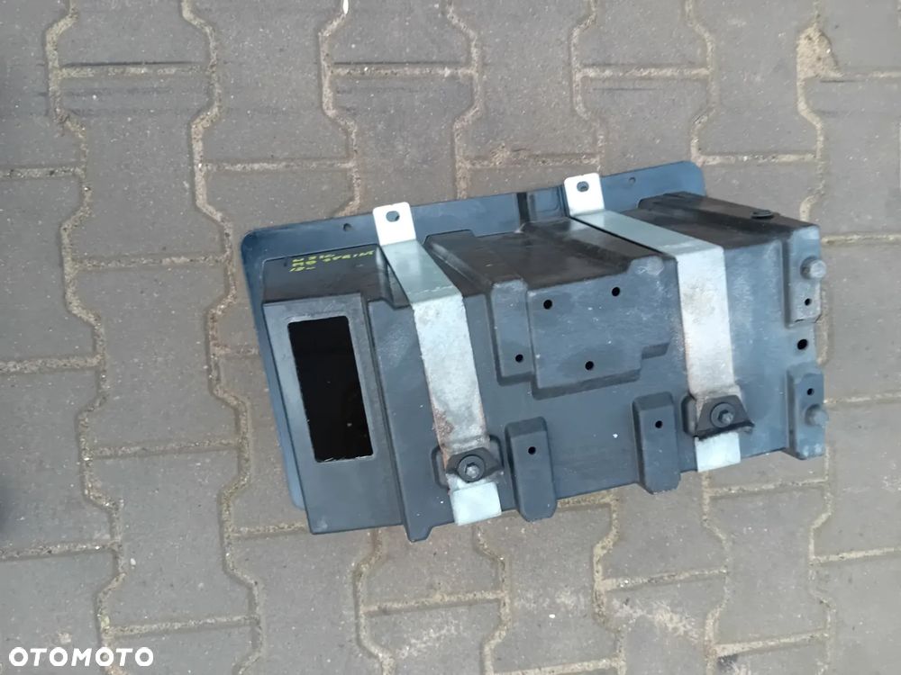 Mercedes Sprinter  910 Skrzynka obudowa akumulatora - 3