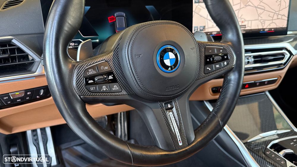 BMW 330 e Pack Desportivo M Pro Auto - 39